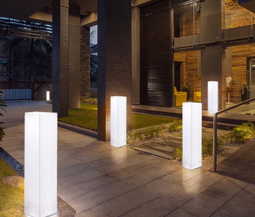 Светильник Колонна 30х80 питание от АКБ, RGB